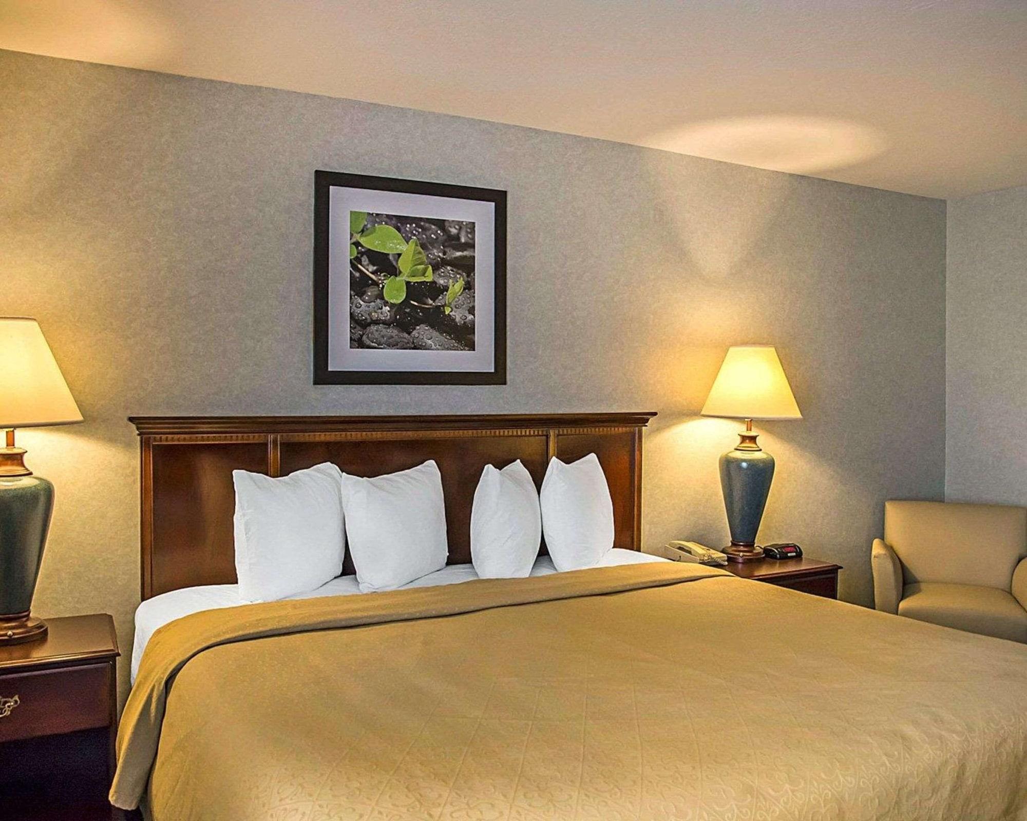 Quality Inn & Suites Cincinnati I-275 Springdale Ngoại thất bức ảnh